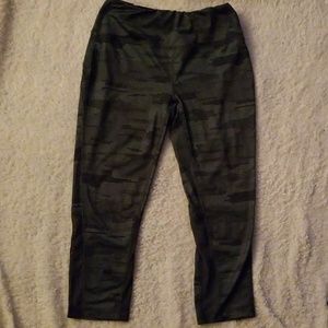 Camouflage RBX capris